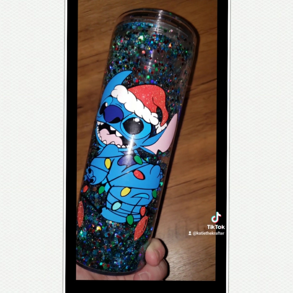 18 oz Snowglobe Stitch Tumbler